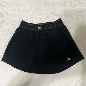 alo yoga black tennis skirt!